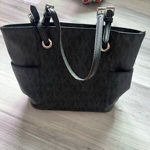 Michael Kors Black Jet Set Signature East West Shoulder Bag